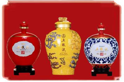 本溪市溪湖烟酒回收五粮液各种摆件.jpg